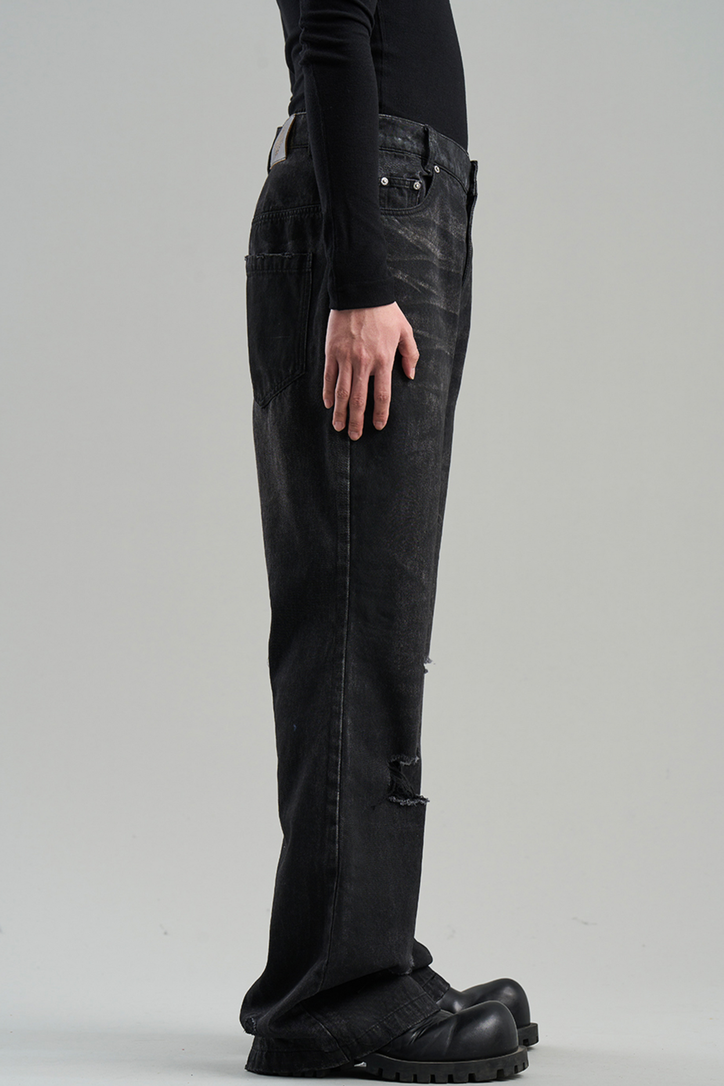 Distressed Denim Rivets Pants
