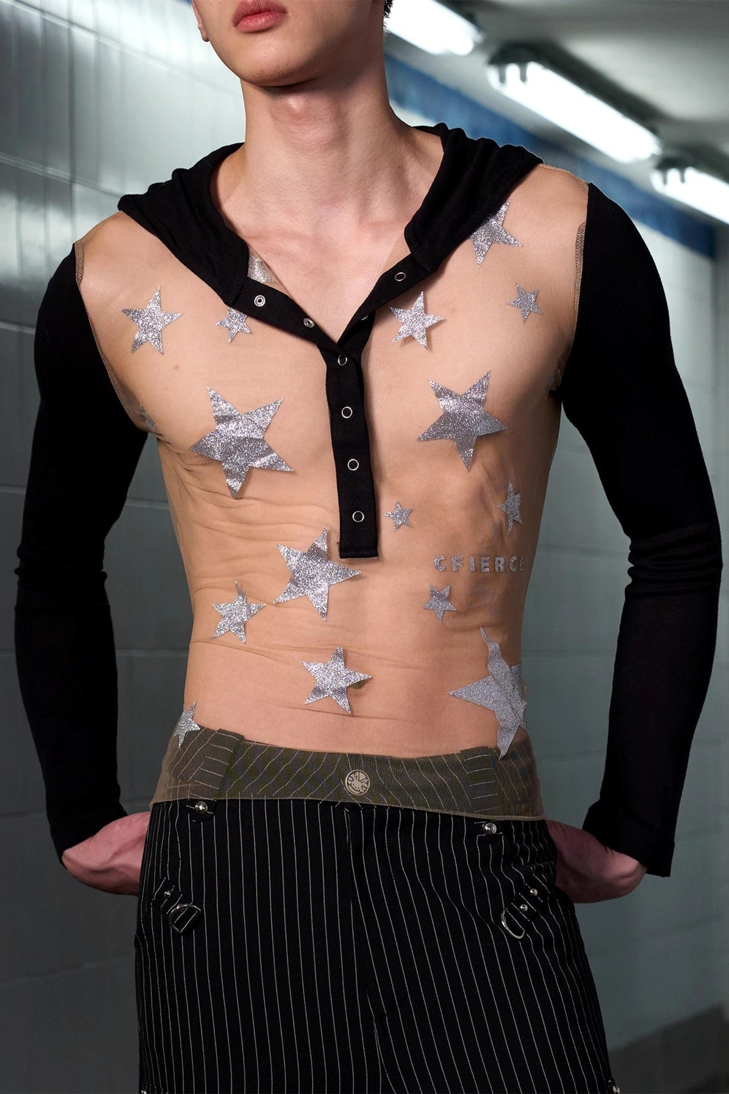 Pentagram Glitter Print Long-Sleeved Top