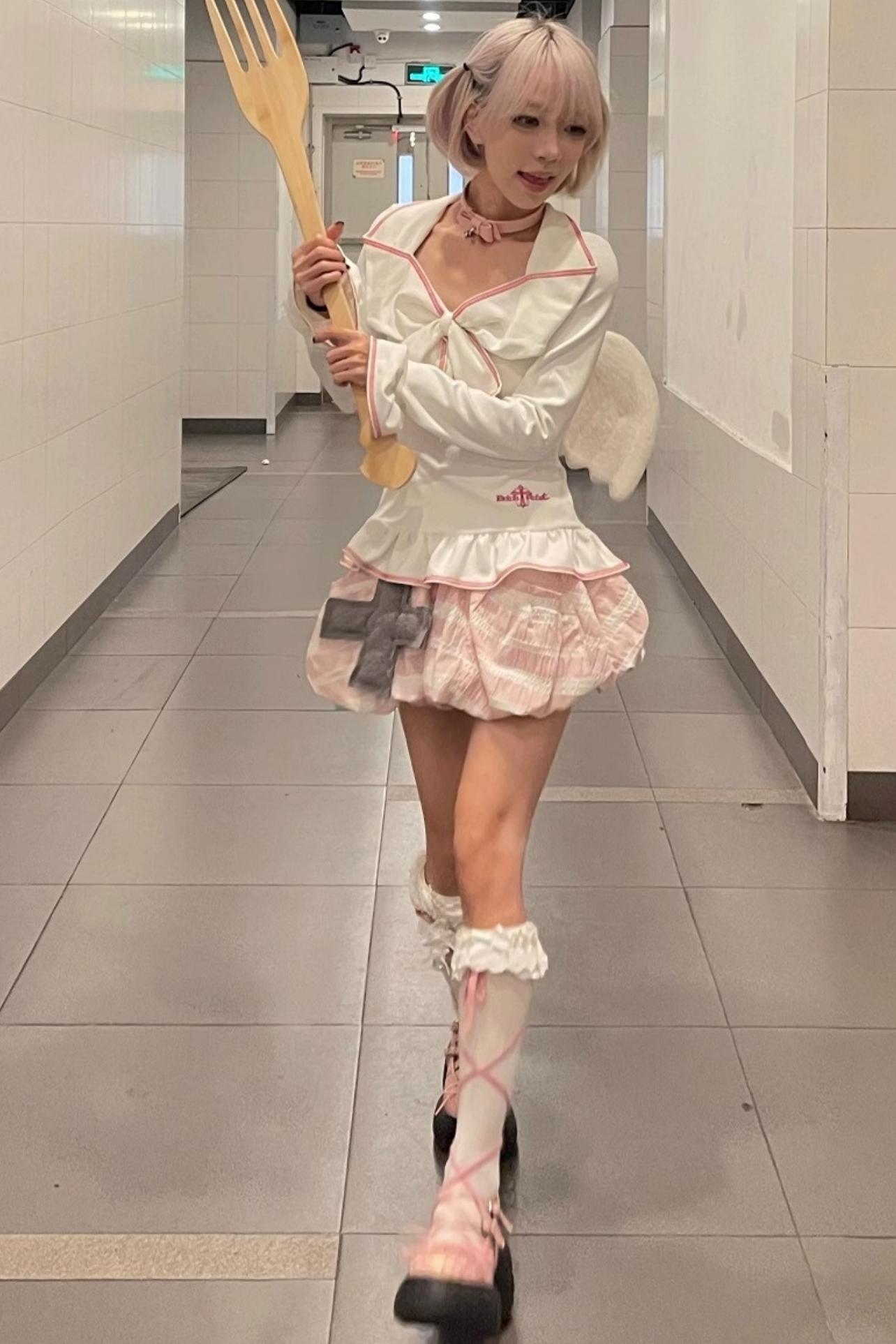 White Slim Square Neck Lace Top