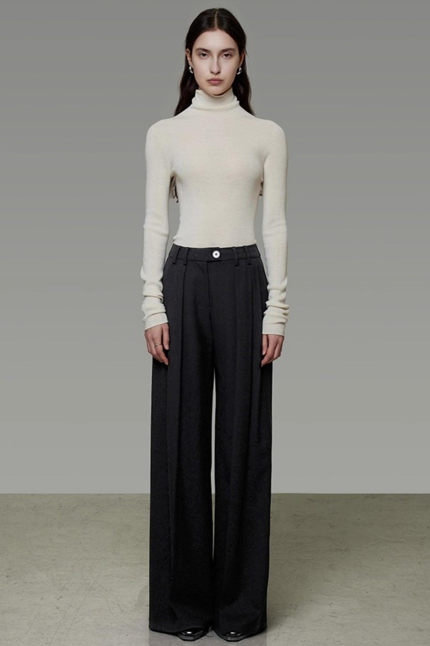 Classic Pleated Wide-Leg Pants