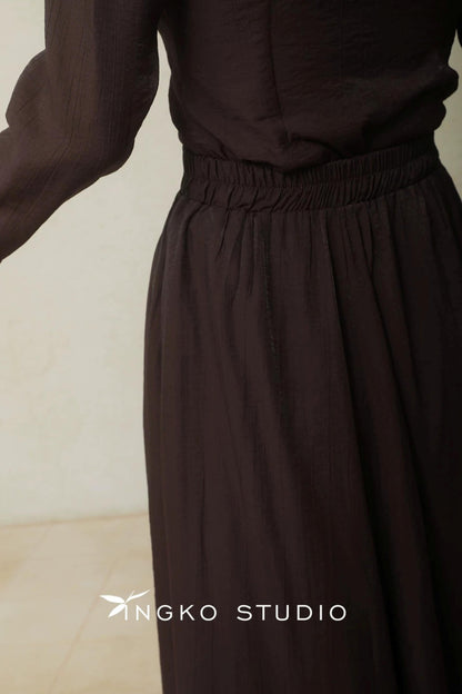 Asymmetrical Chestnut Ribbon Top Set-Up