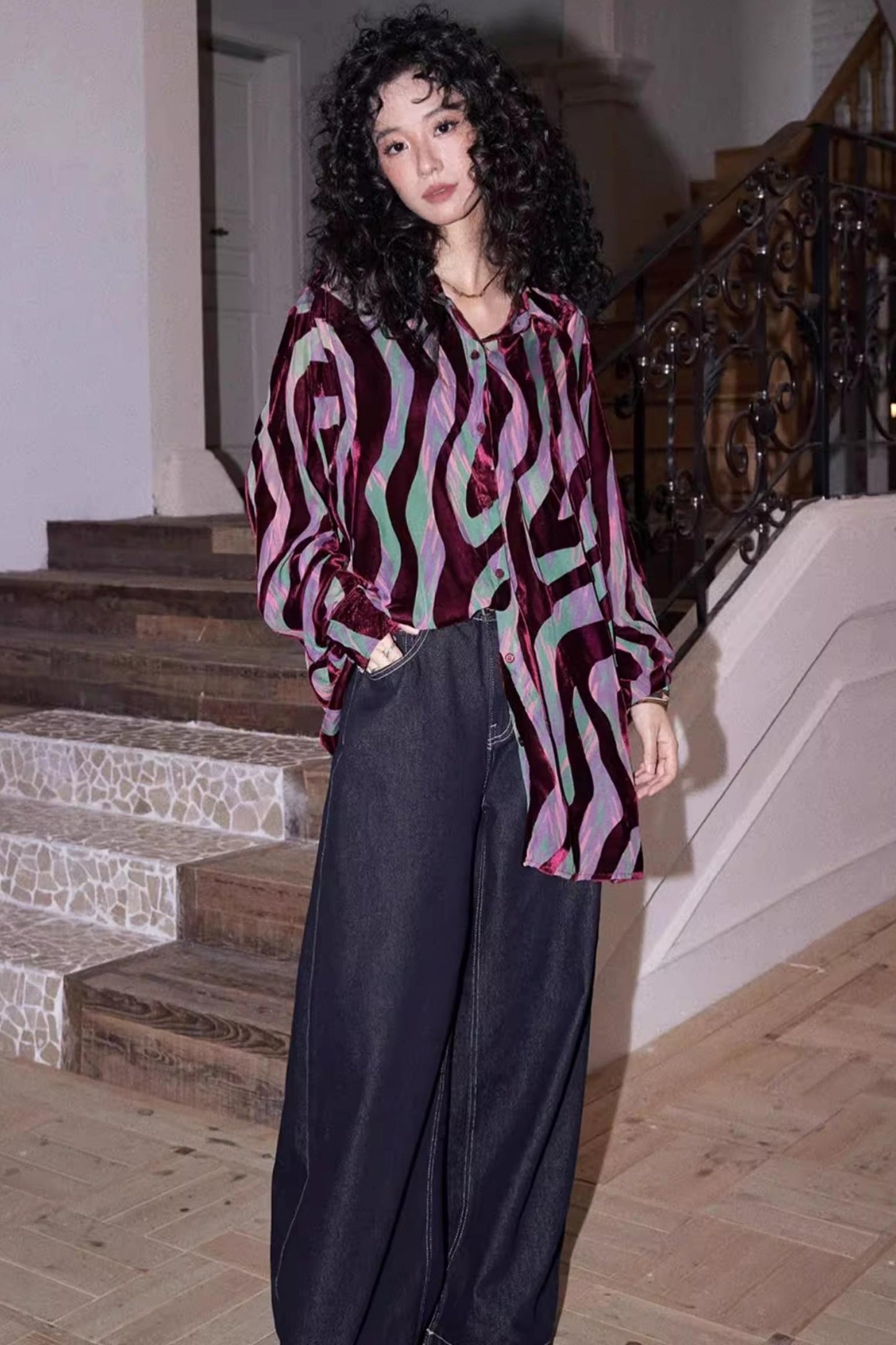 Retro Slim Shadow Velvet Shirt