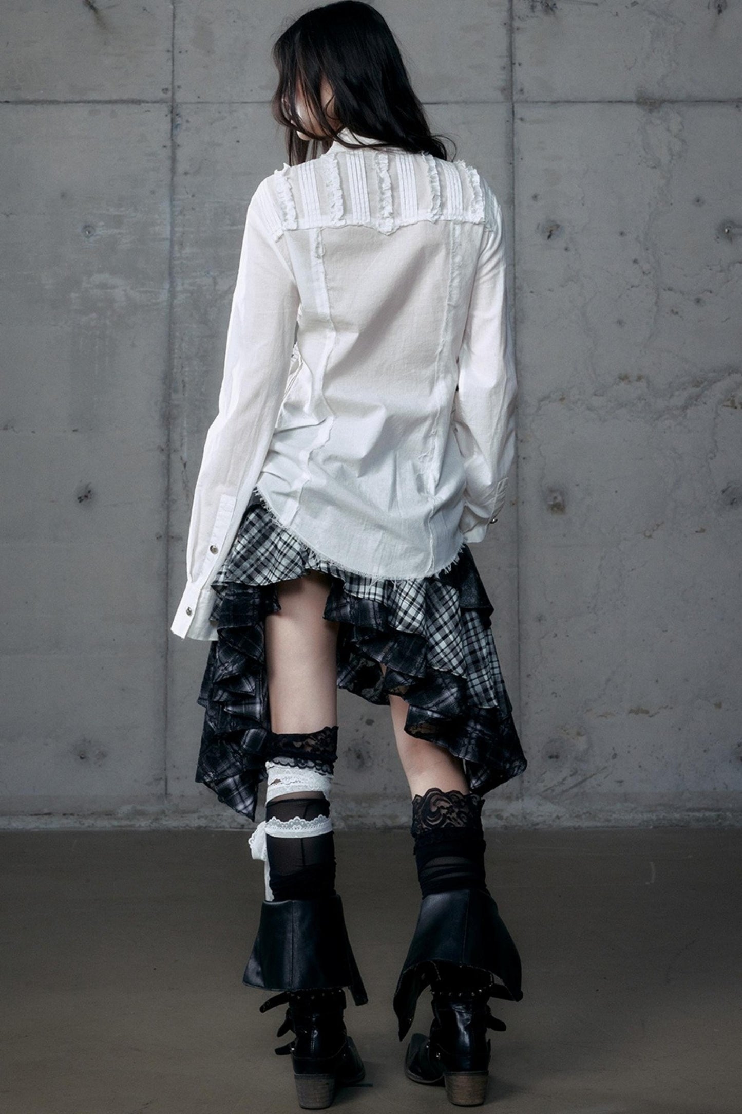 Vintage Lace V-Neck Bubble Sleeve Shirt