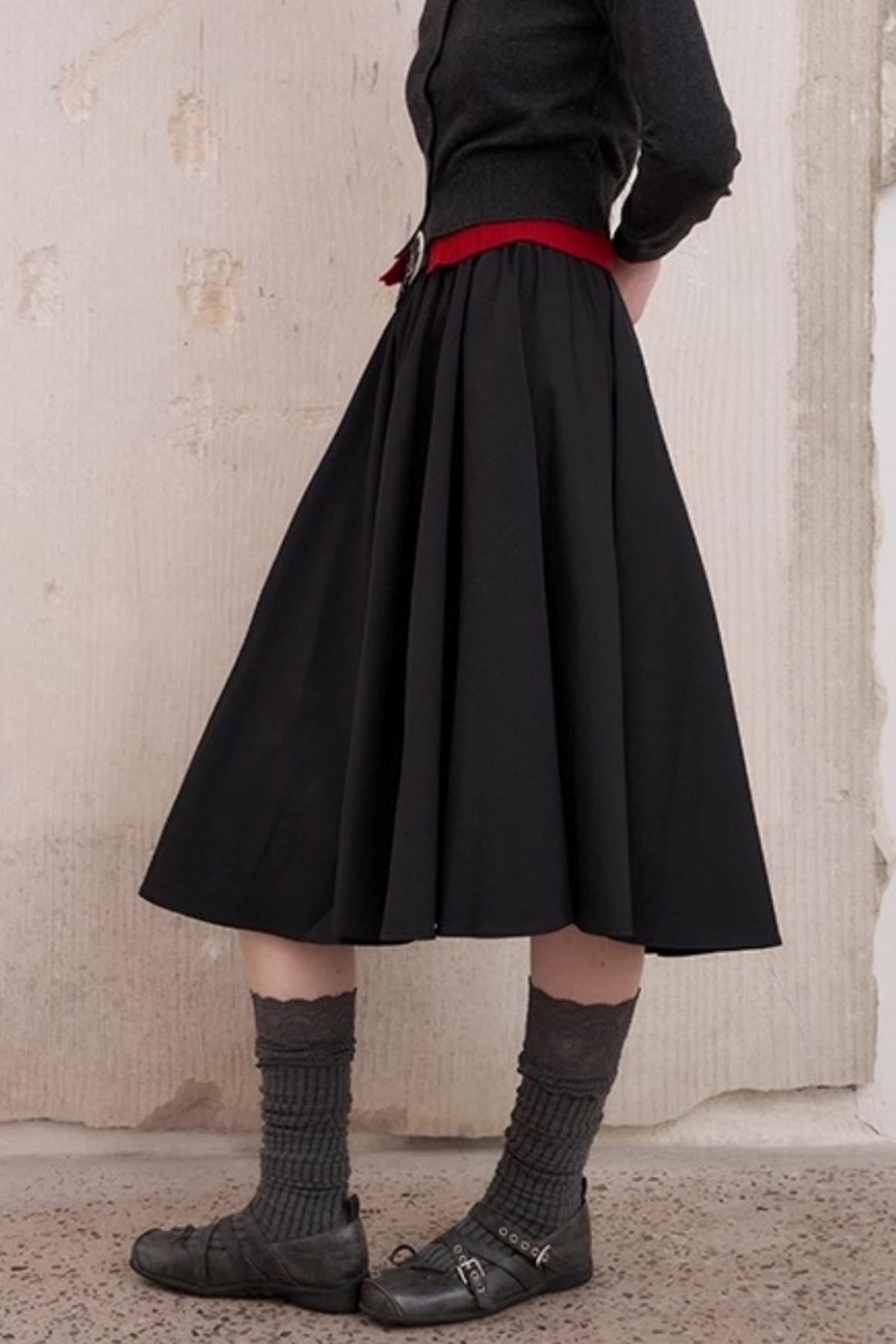 Elegant Pleated Midi Length Skirt