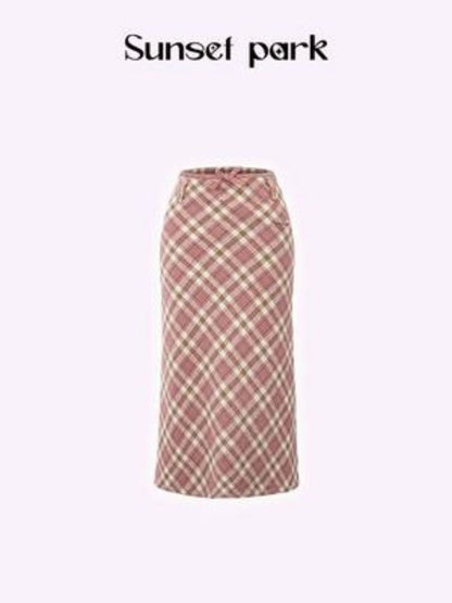 Slim design half-body skirt