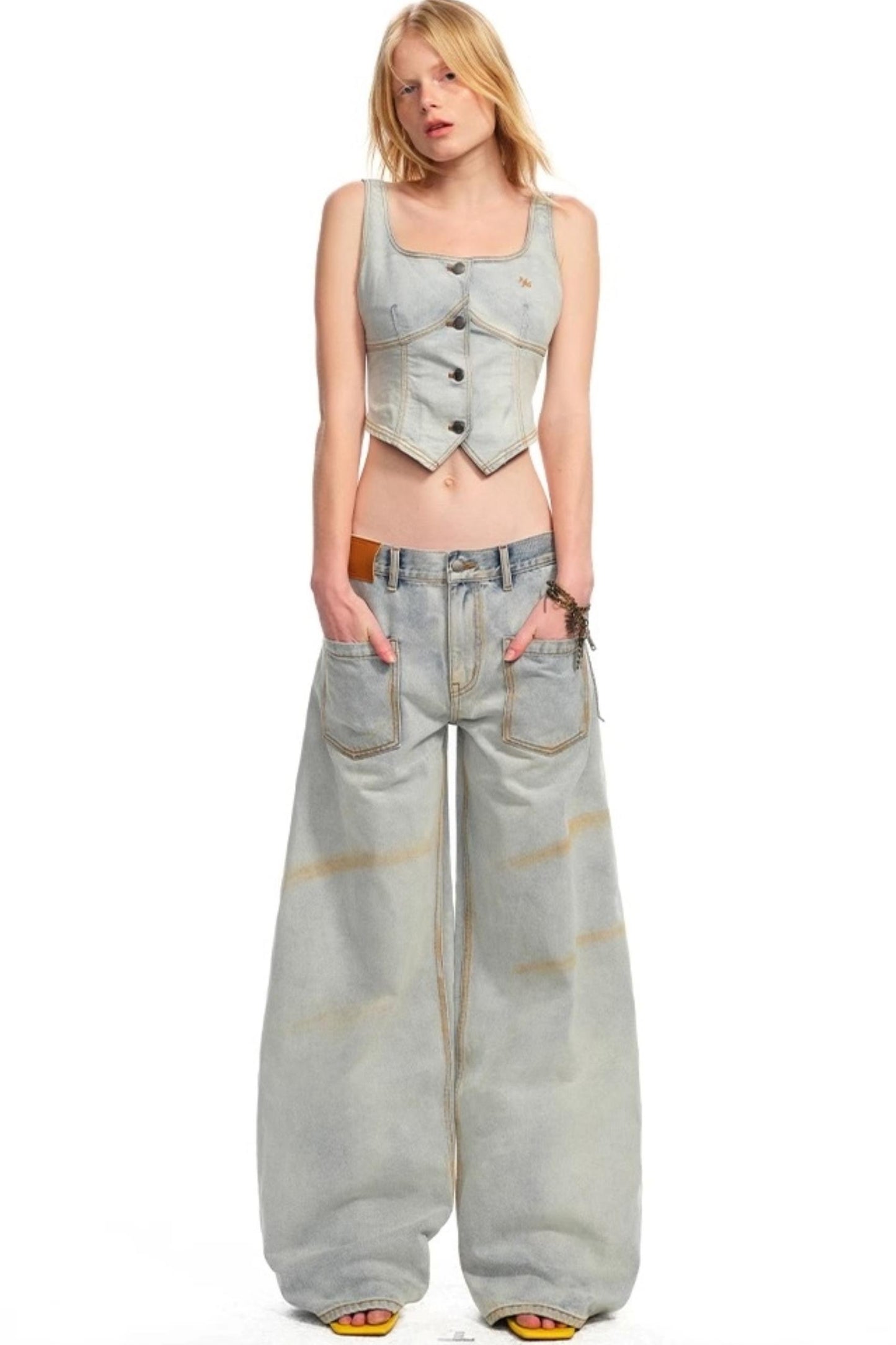 Reversed Wide-Leg Cargo Pants
