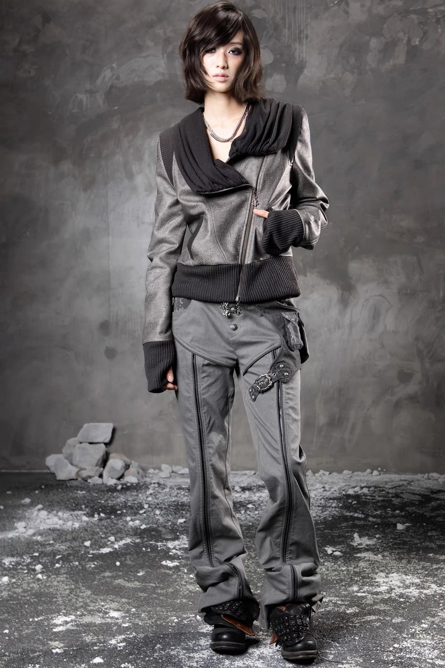 Dunkle Nischen-Lederjacke