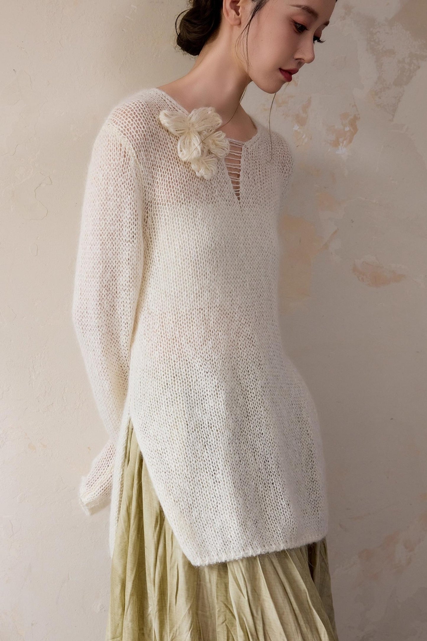 White Alpaca Wool Flower Sweater