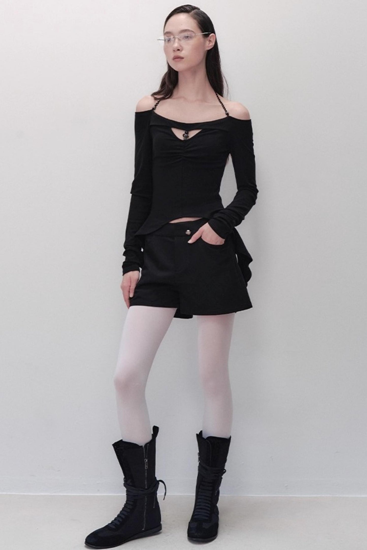 Dreams Weaving Thin One-Shoulder V-Neck T-Shirt