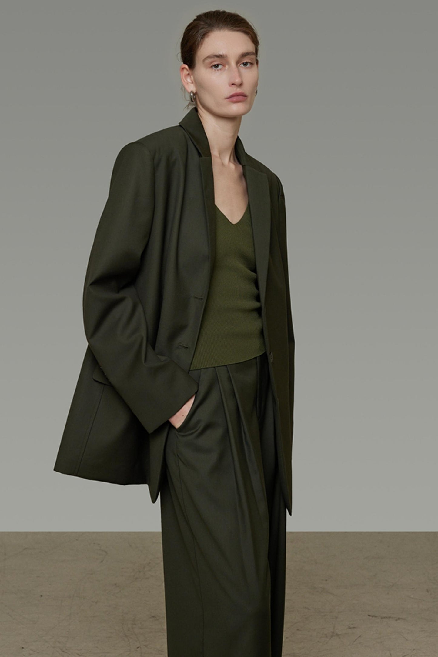 High-End Loose Pleated Coat Set-Up