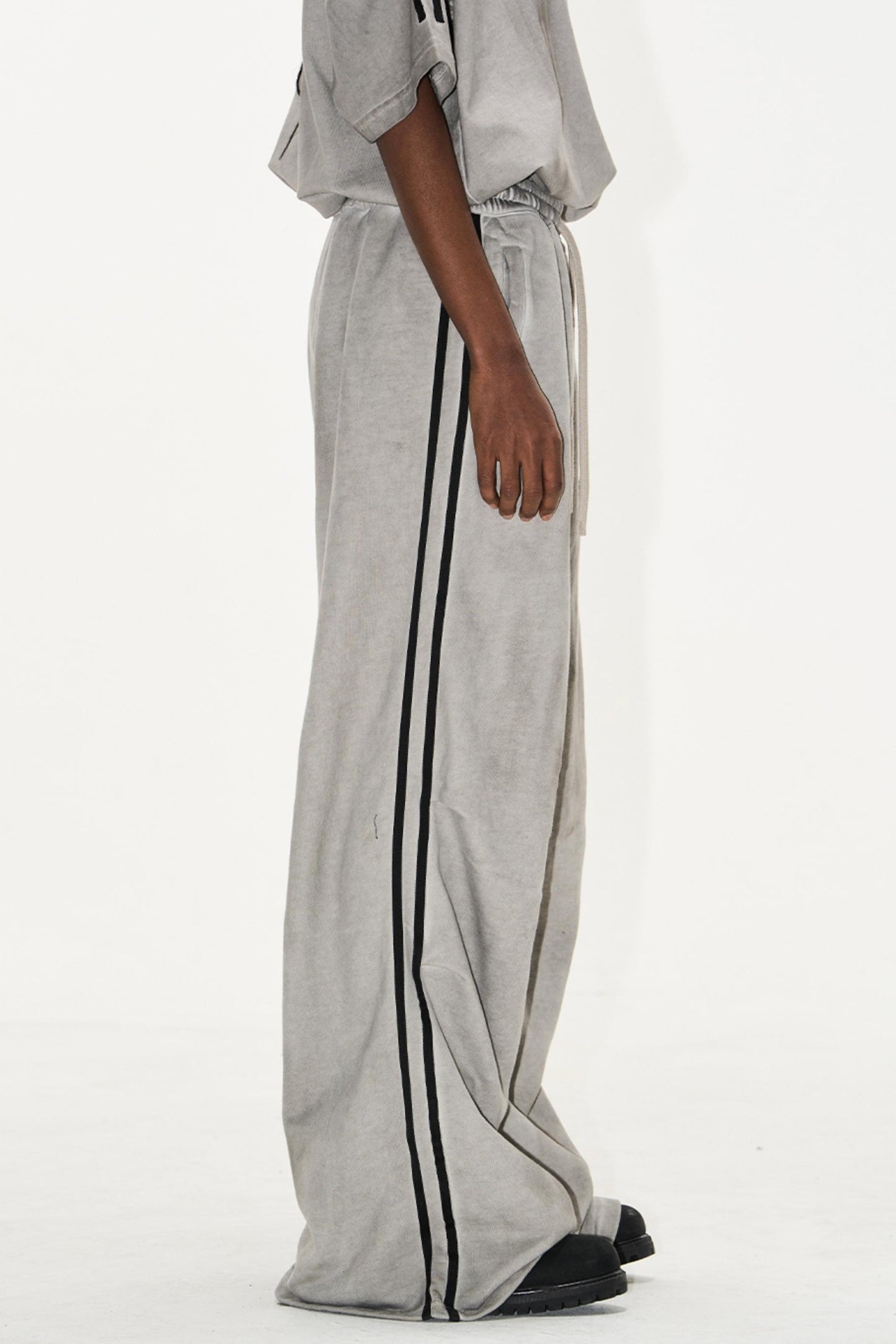 Sport Badge Cotton Pleat Pants