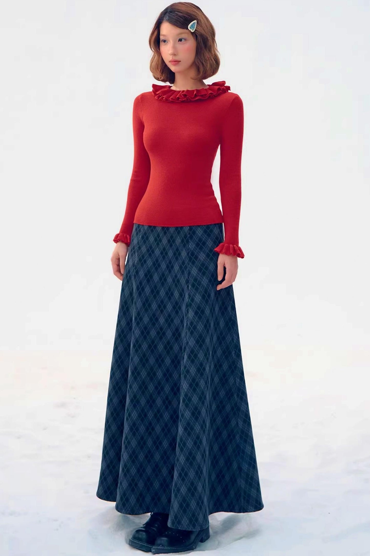 Three-Dimensional Lace Knit Top