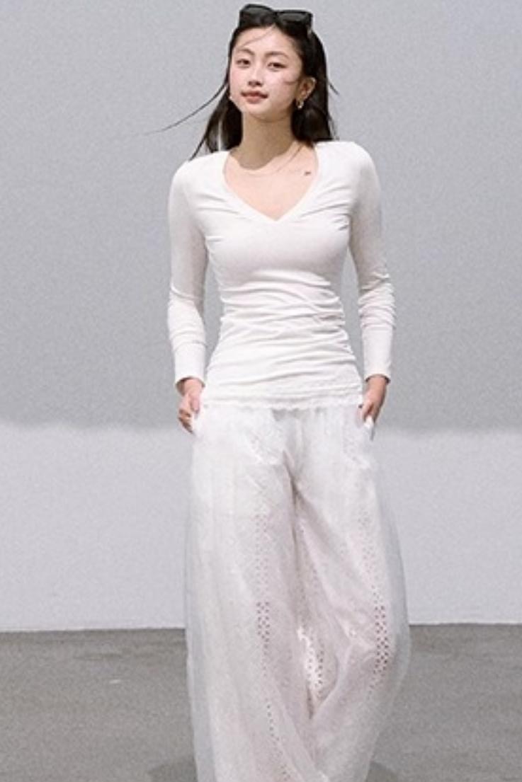 Slim V-Neck Knit Top