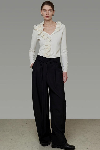 Three-Dimensional V-Neck Knitted Sweater