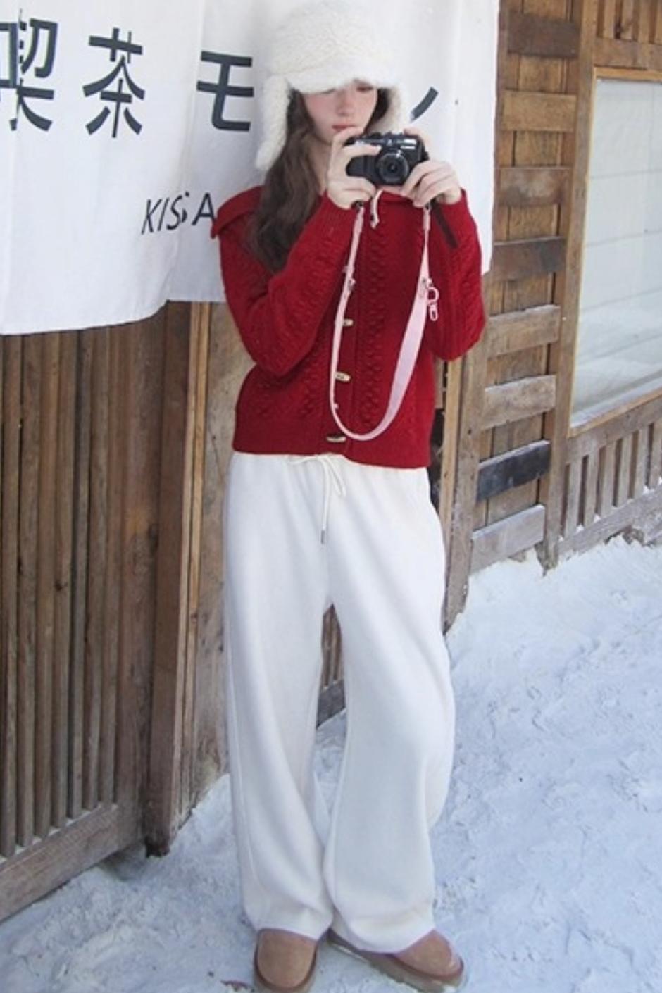 Winter Gingerbread Knitted Cardigan Set-Up