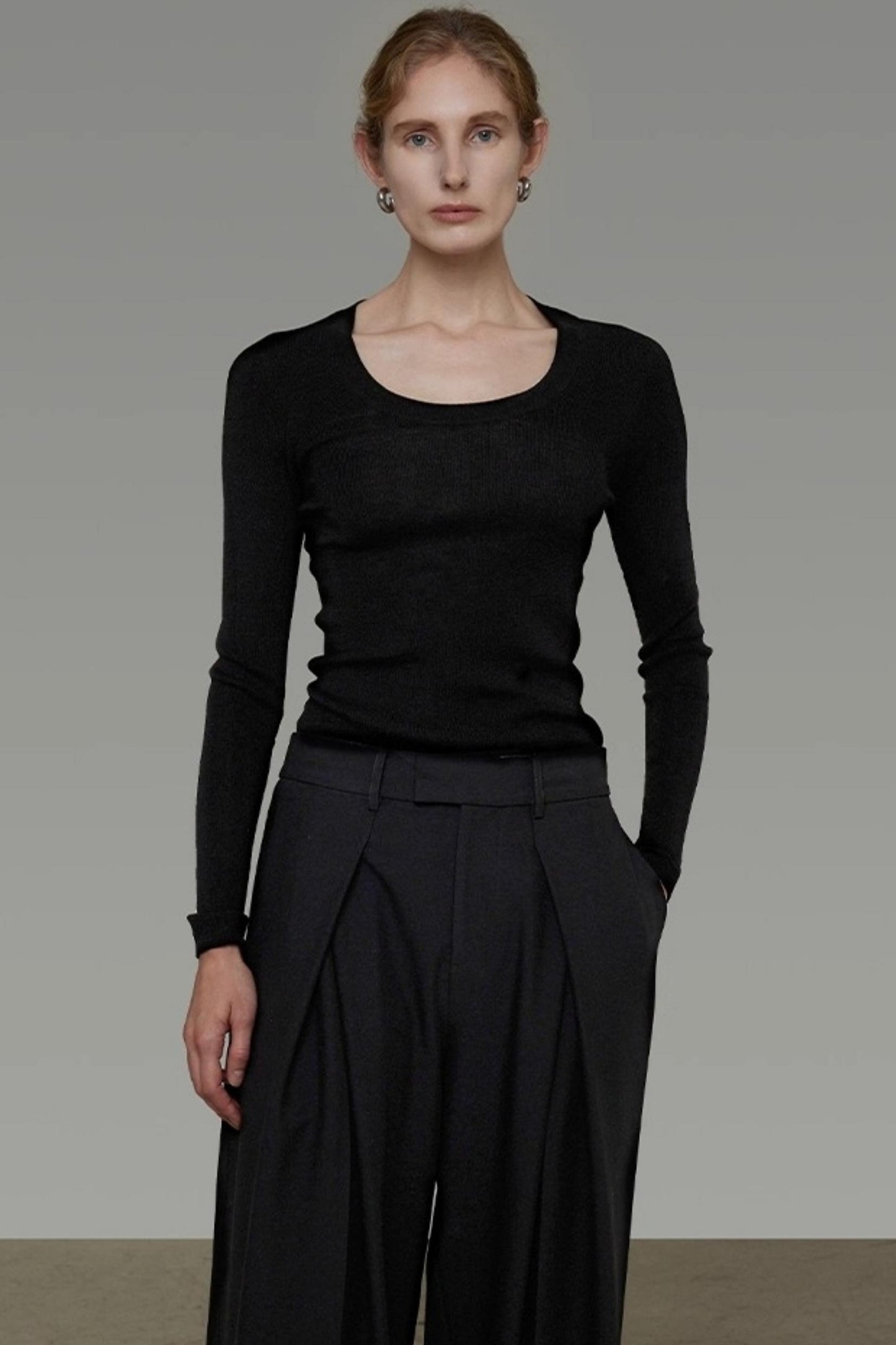 U-Neck Wool Slim Sweater