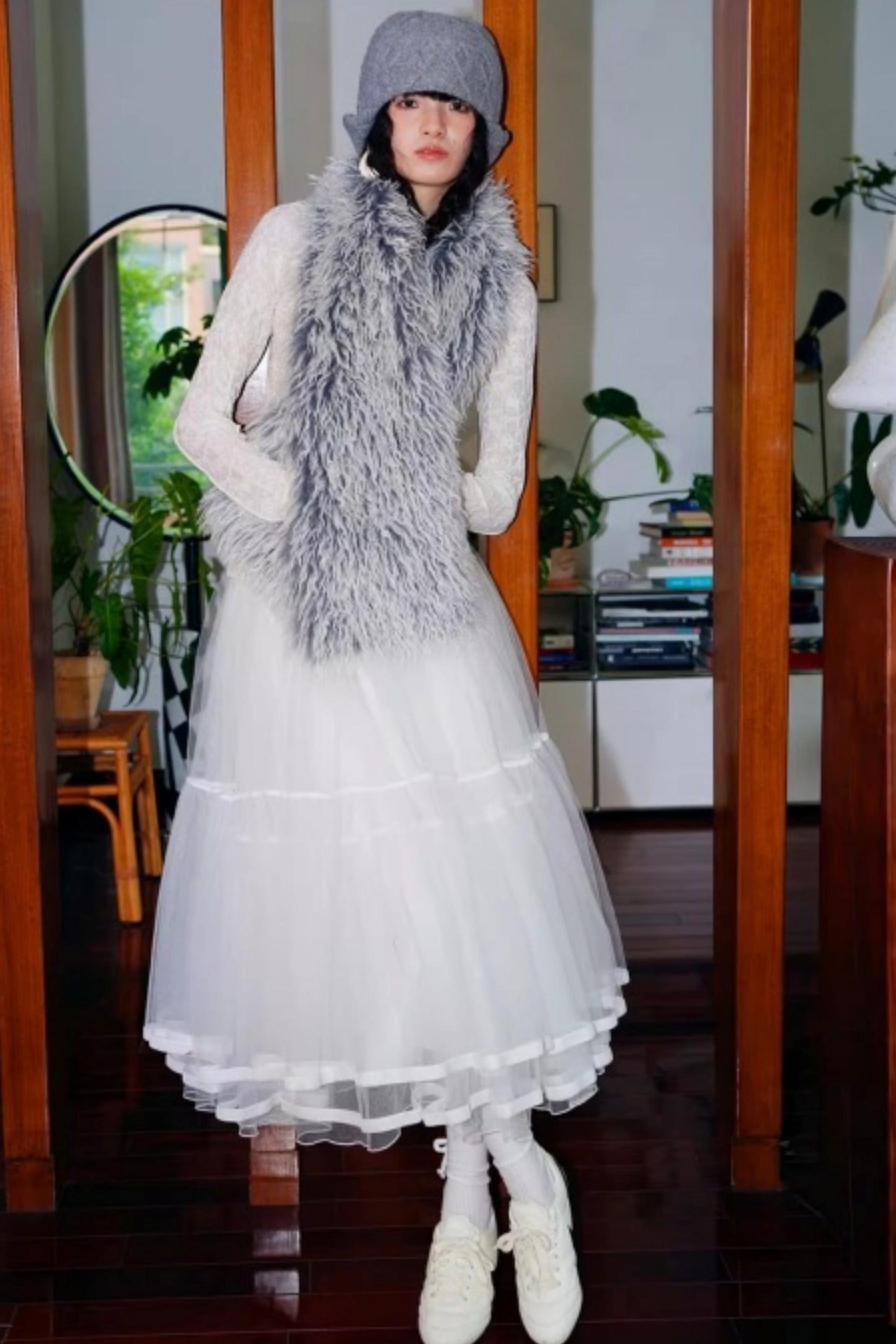 Vintage Lace-up Plush Scarf