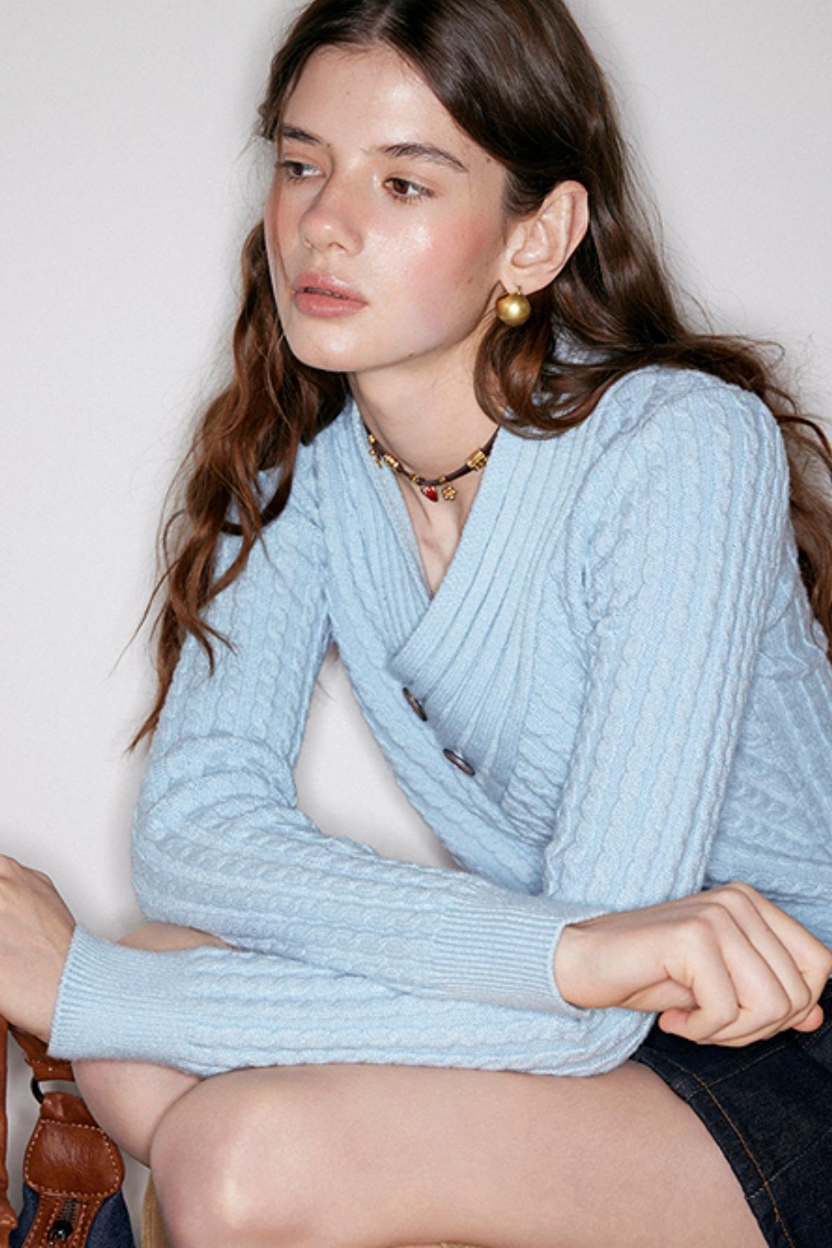 Twill Twist V-Neck Top