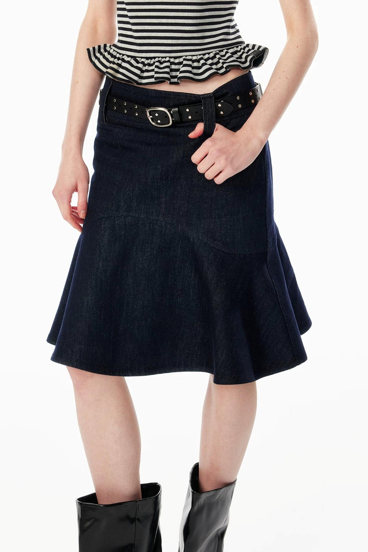Wide-Waisted Fishtail Skirt