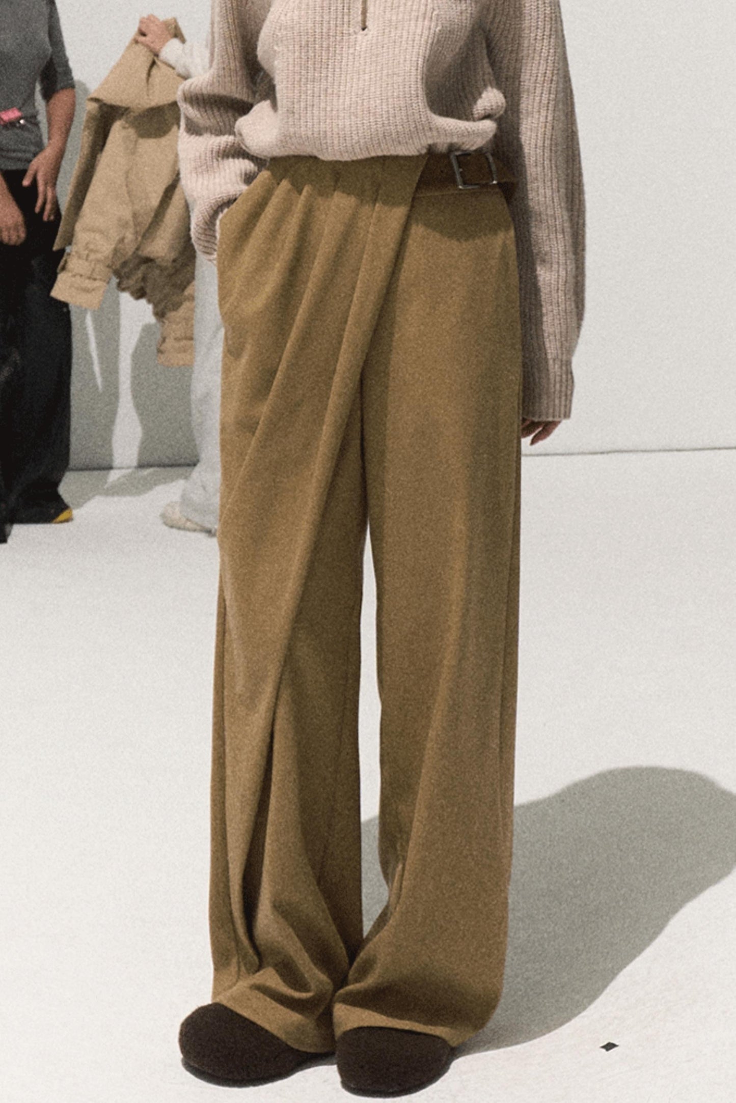 Three-Dimensional Pleated Pants