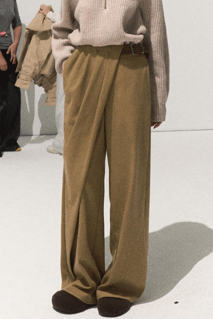 Three-Dimensional Pleated Pants