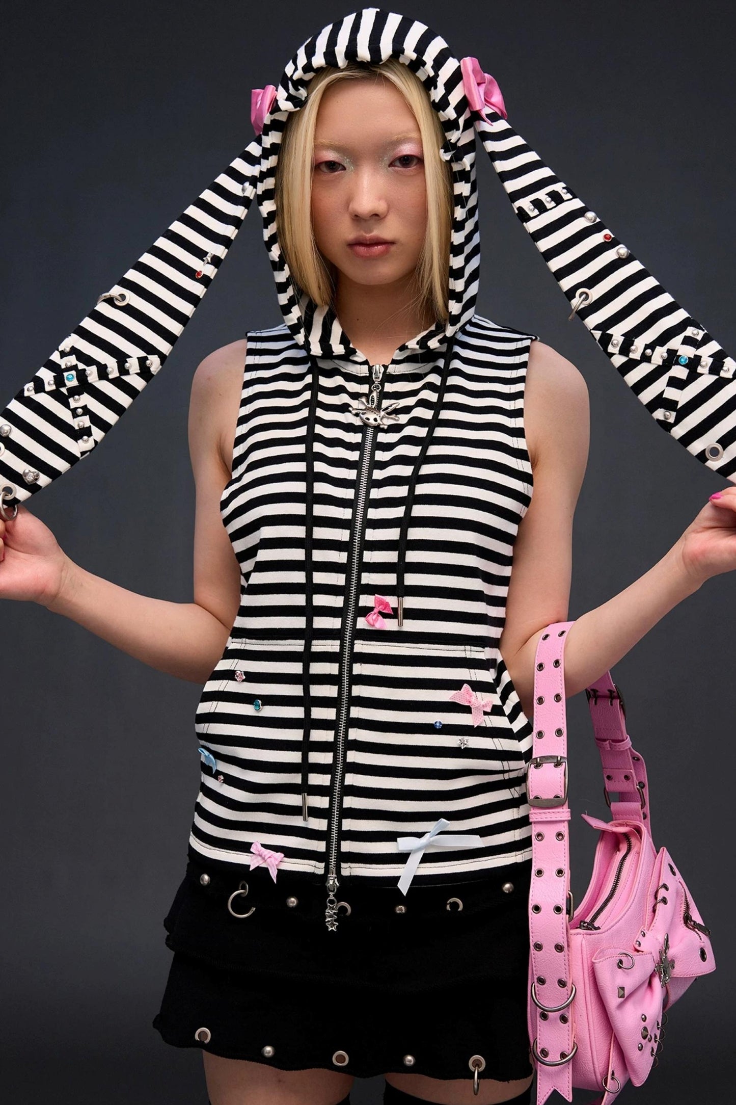 Rhinestone Bowknot Striped Vest