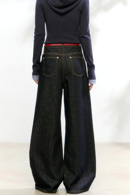 Small Flower Pocket White Jeans