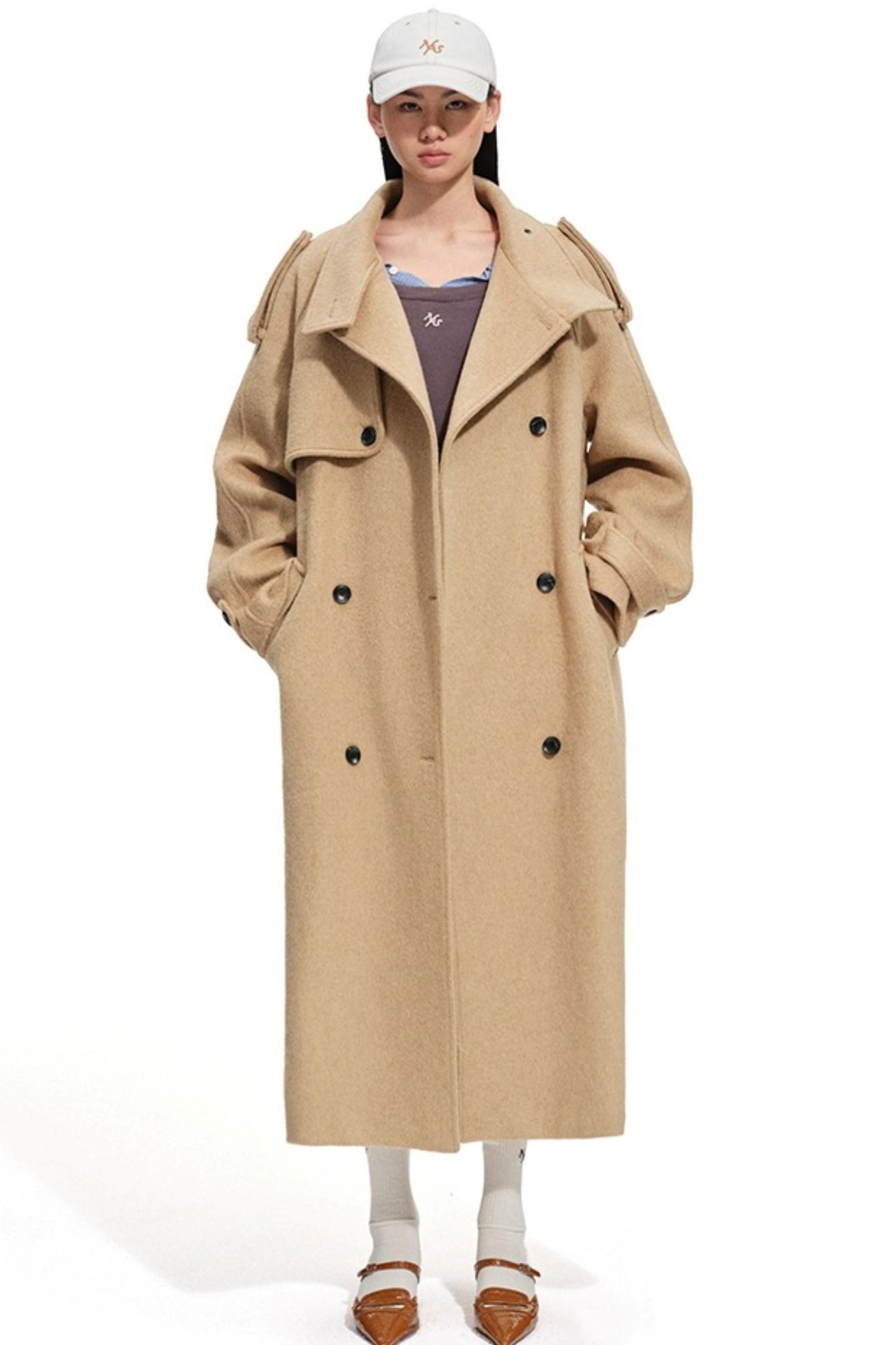 Versatile White Baseball Cap