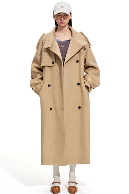 Versatile White Baseball Cap