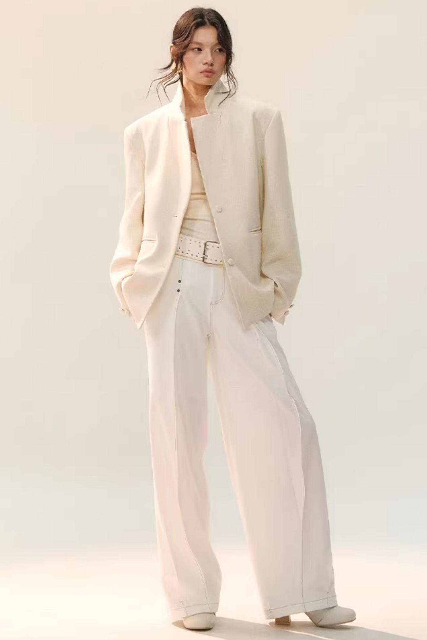 Doppelt plissierte Hose mit weitem Bein