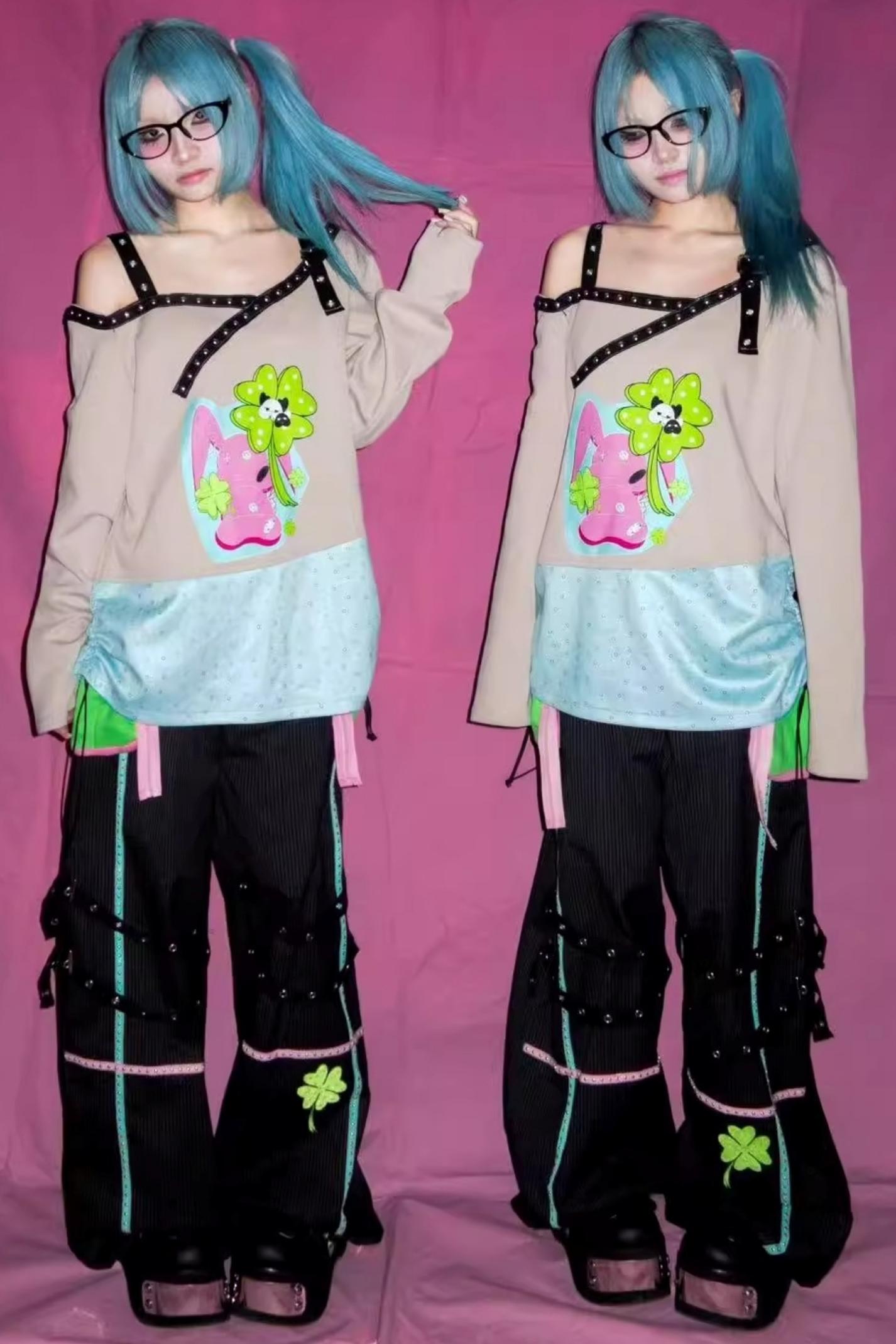 Four-Leaf Clover Embroidery Stripe Studded Trousers