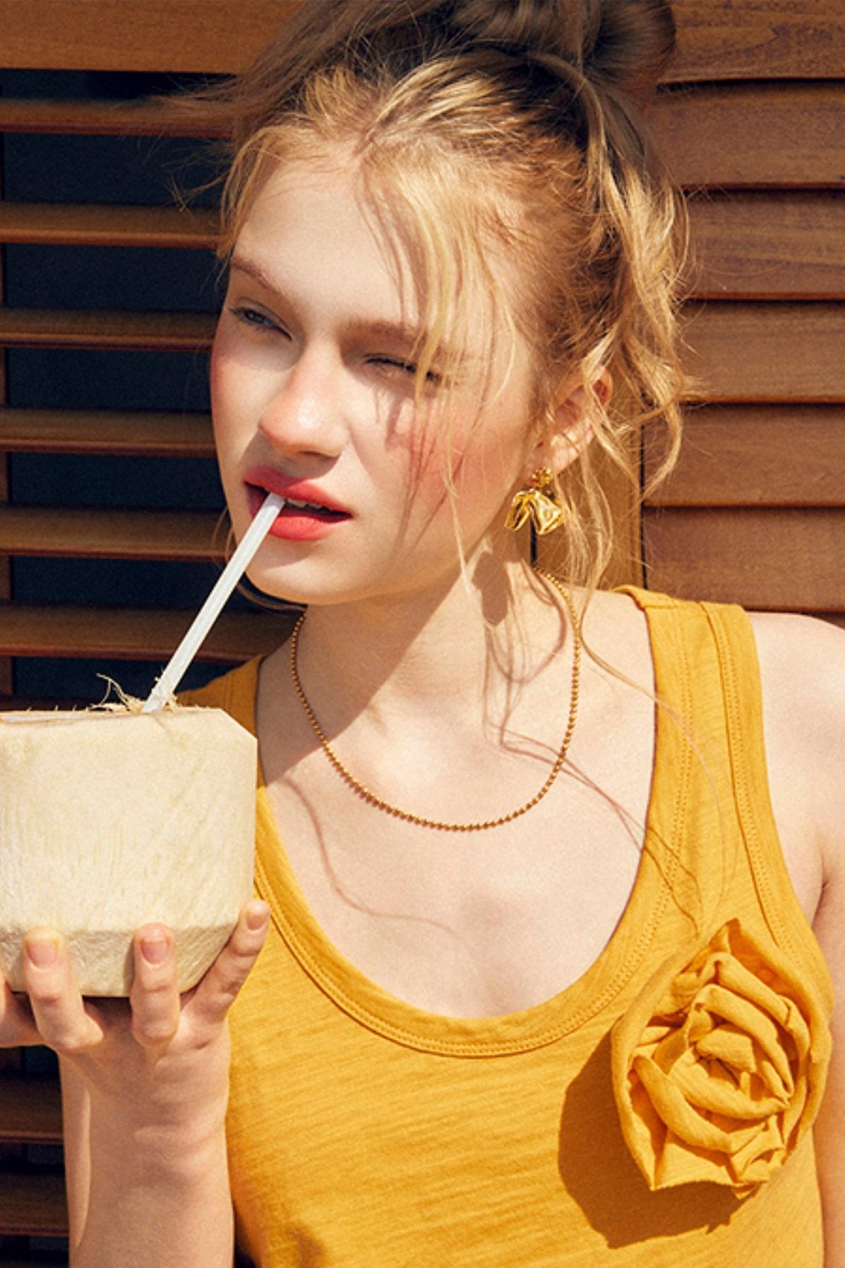 Rose Retro 3D Oversized Tee