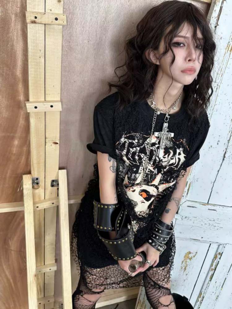 Batik Skull Print Fake Two Piece Mesh Punk Tee