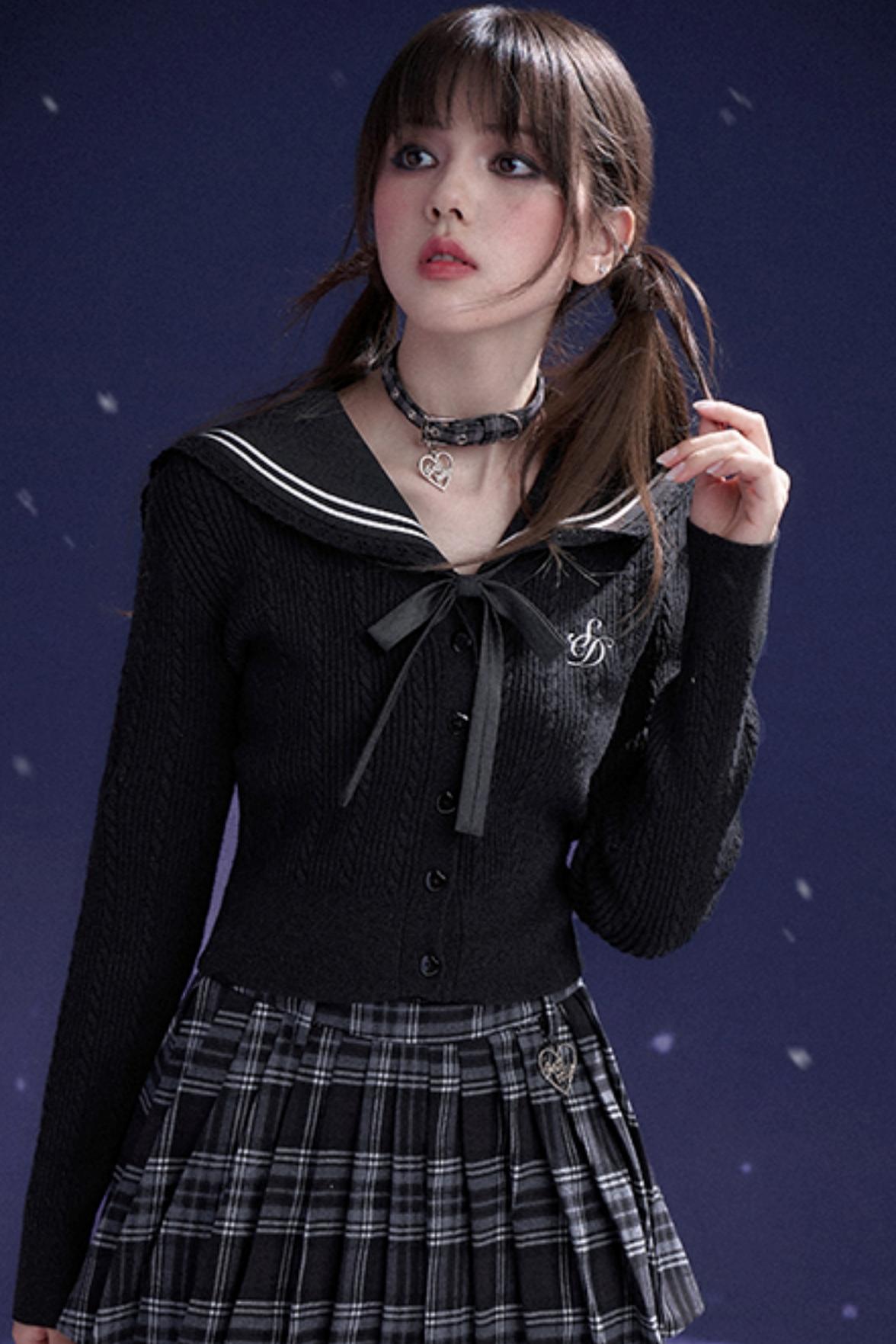 Black Sailor Collar Knitted Top