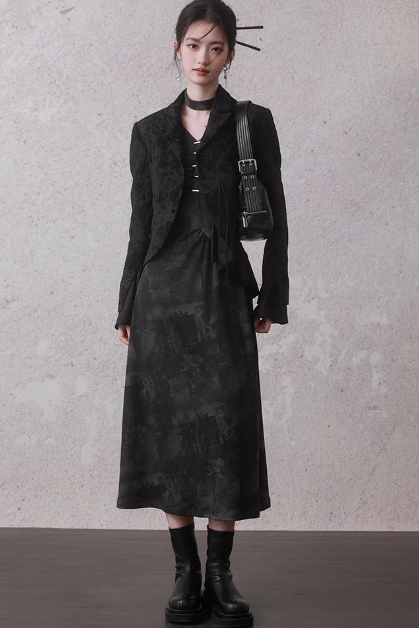 Dark Asymmetrical Fashion Set-Up