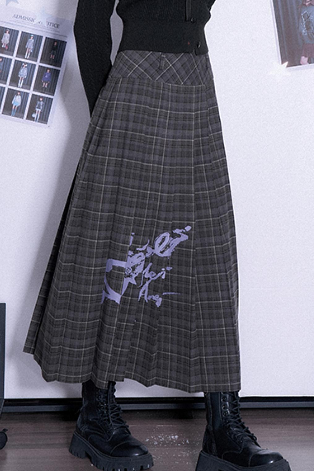 Fighting Spirit Pleated Long Skirt