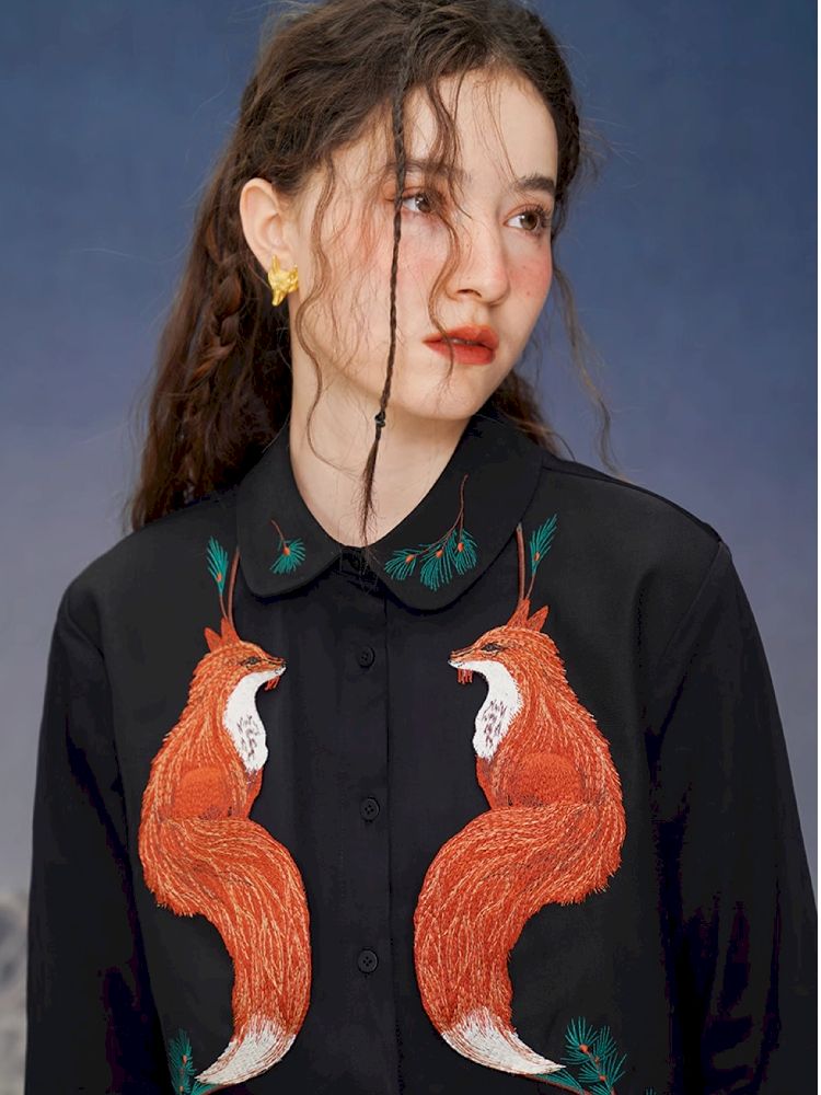 Red Fox embroidered shirt