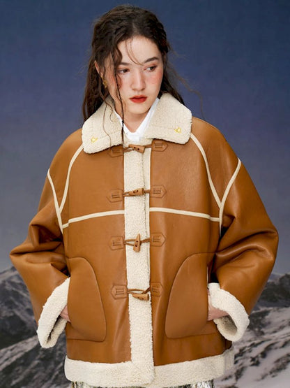 Warm lamb's wool ox horn button jacket