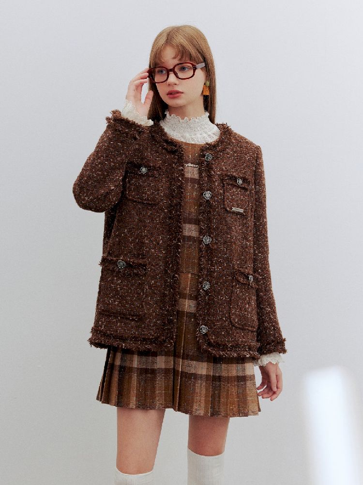 Small perfumed brown down jacket