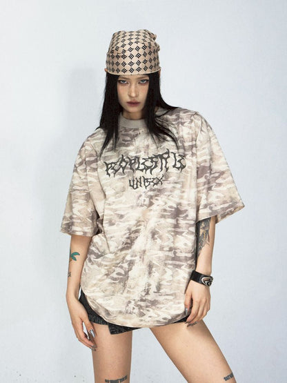 Camouflage punk letters do old washed T-shirt