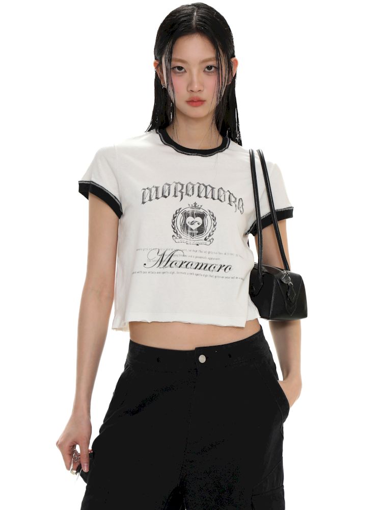 Round Neck Badge Printed Short Sleeve T-Shirt