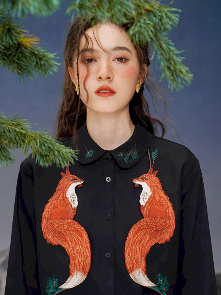 Red Fox embroidered shirt