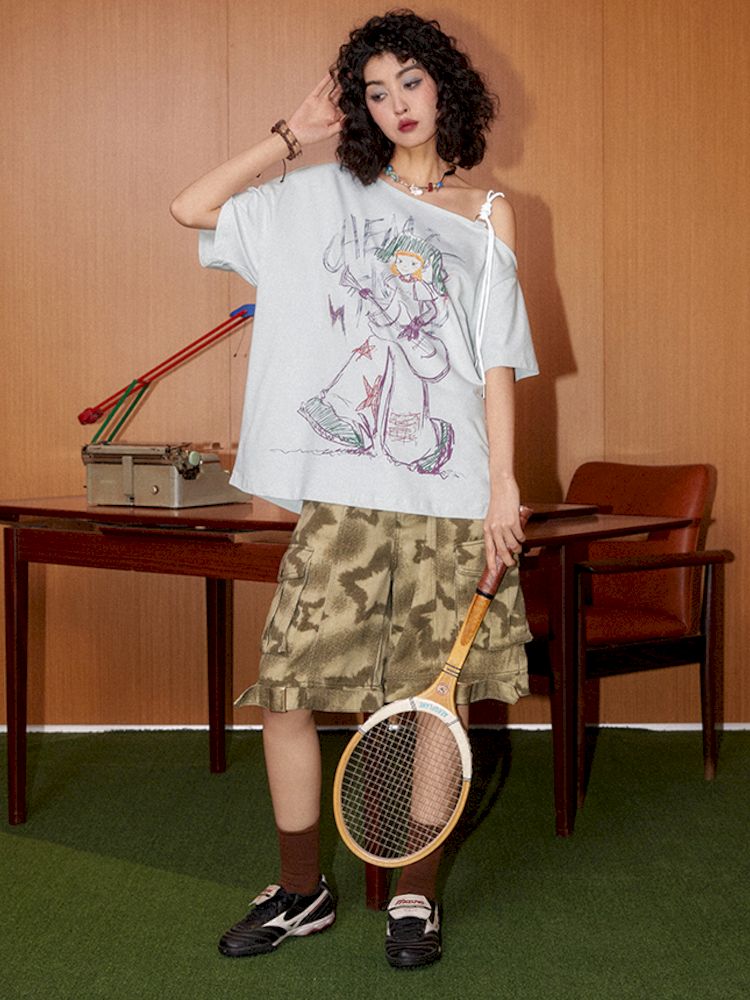 "Roll Zone Painter" Off-shoulder Short Sleeve T-Shirt