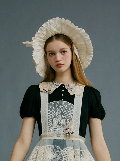 Embroidered pleated hat