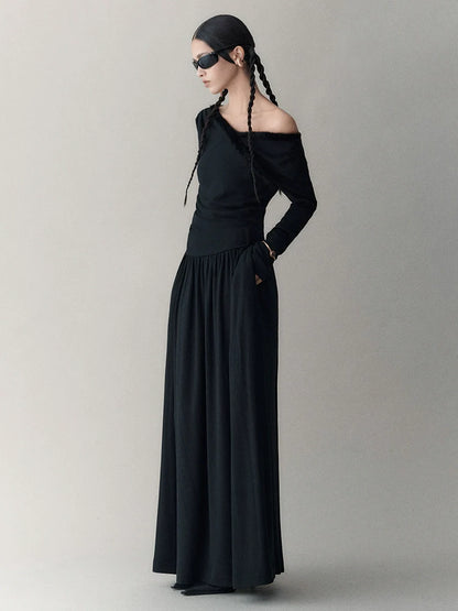 Structured V-neck pleated maxi dress