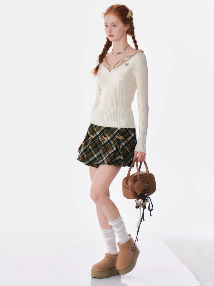 A-line plaid skirt