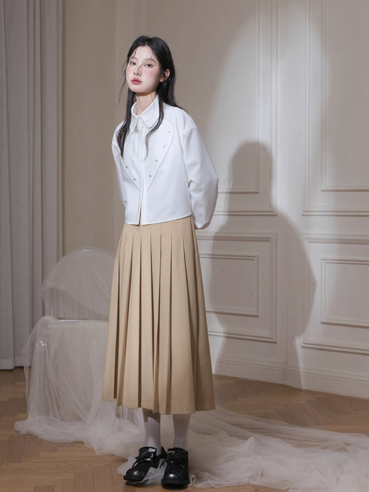 Pleated long skirt