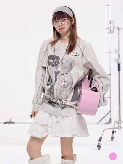 Oversized loose bear print top and bat curtain