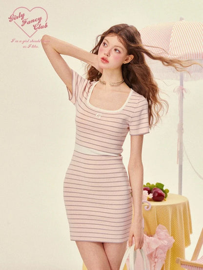 Short sleeve slim knit dress