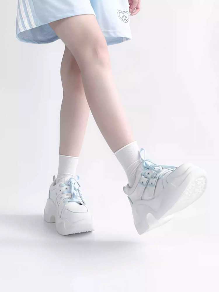 Casual platform sneakers